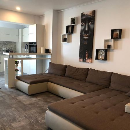 Luxury Westpark 2 Residence Lake View W6 Bukarest Kültér fotó