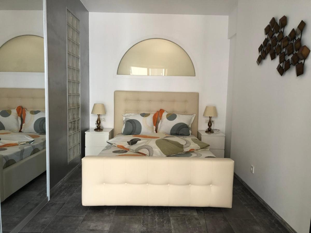 Luxury Westpark 2 Residence Lake View W6 Bukarest Kültér fotó